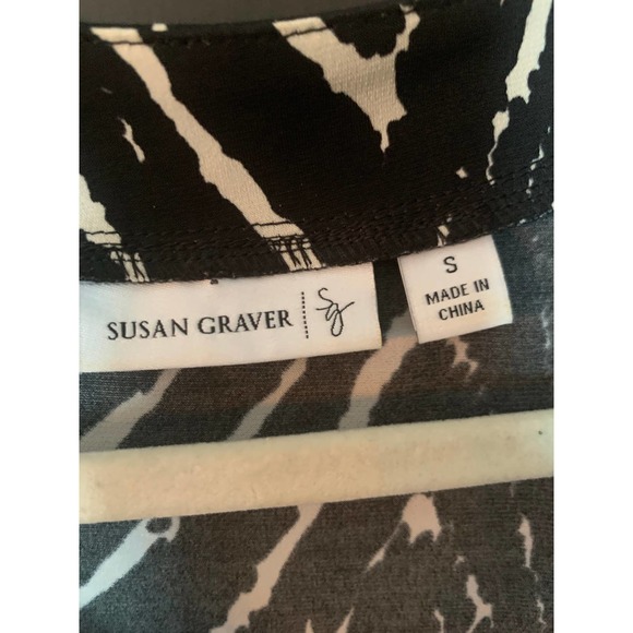 Susan Graver Women's Short Sleeve Blouse -S - Picture 3 of 3